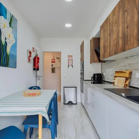 Casa Solace * Almada